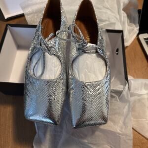 Teaieui Woven Snakeskin Silver Flats Sz 8.5